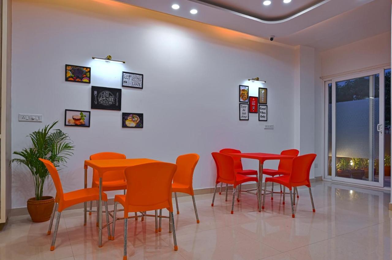 אמריצר Hotel Golden Stay מראה חיצוני תמונה