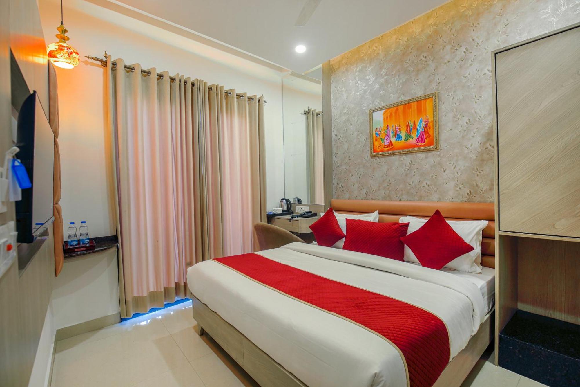 אמריצר Hotel Golden Stay מראה חיצוני תמונה
