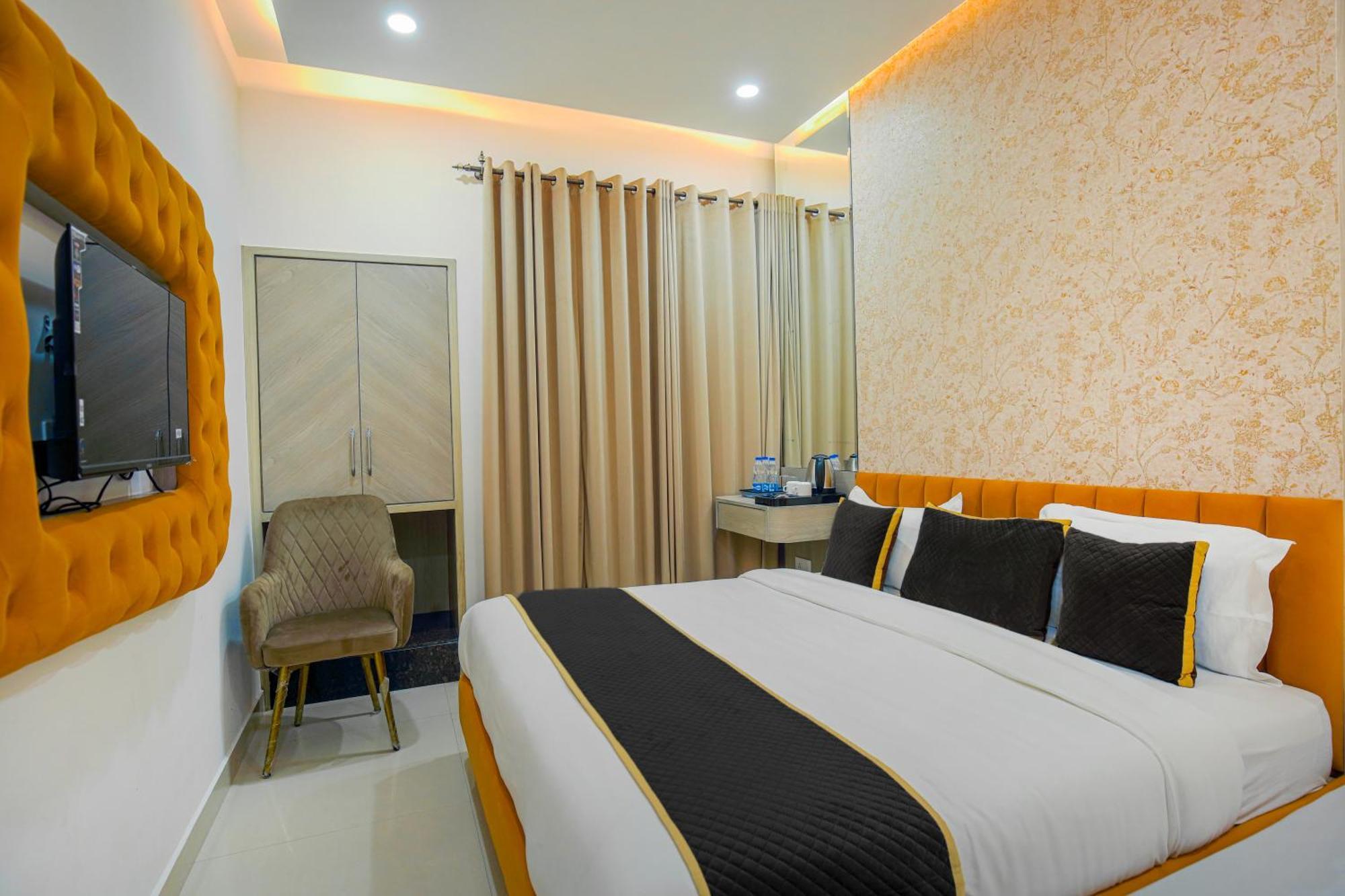 אמריצר Hotel Golden Stay מראה חיצוני תמונה