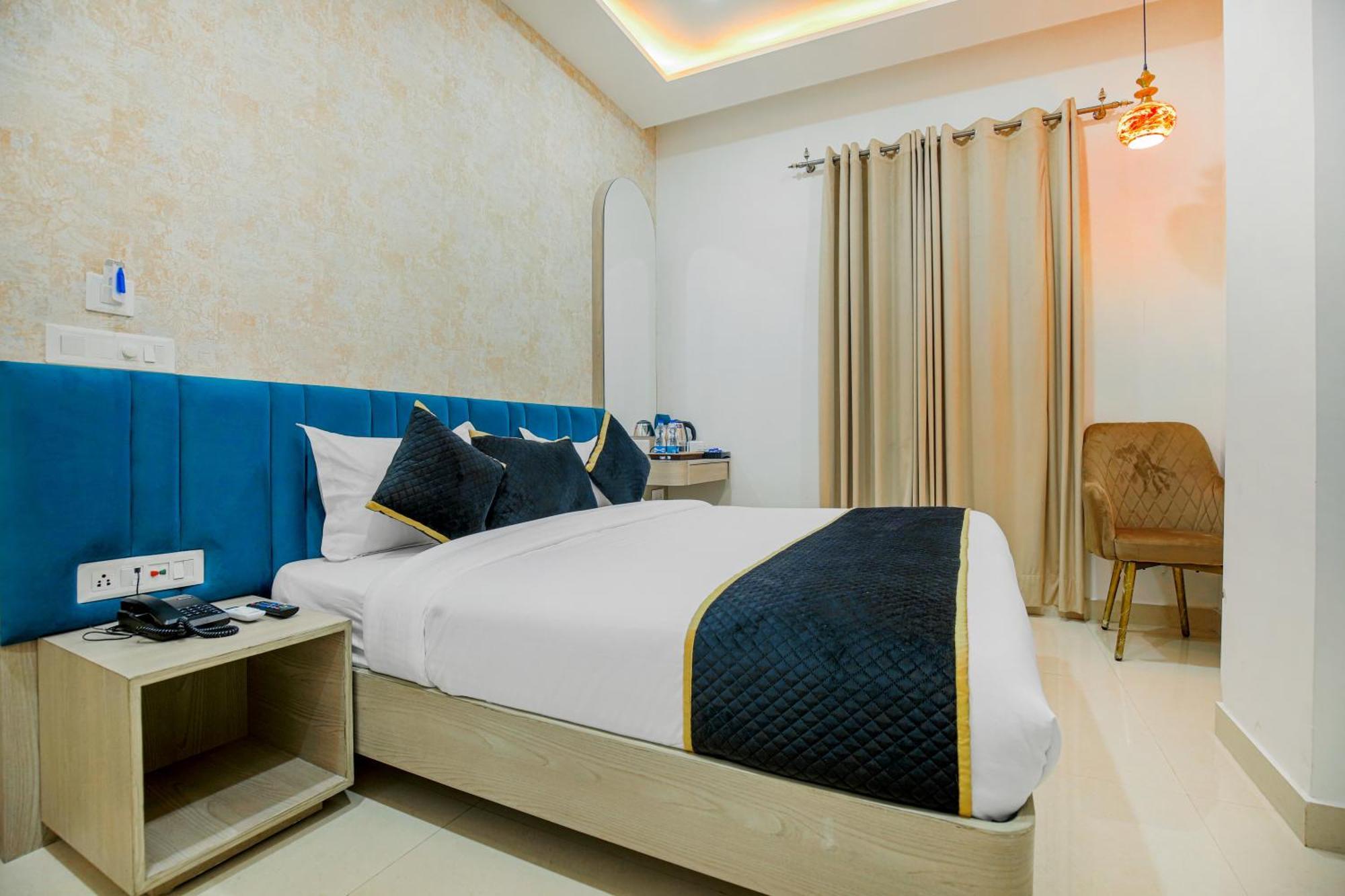 אמריצר Hotel Golden Stay מראה חיצוני תמונה
