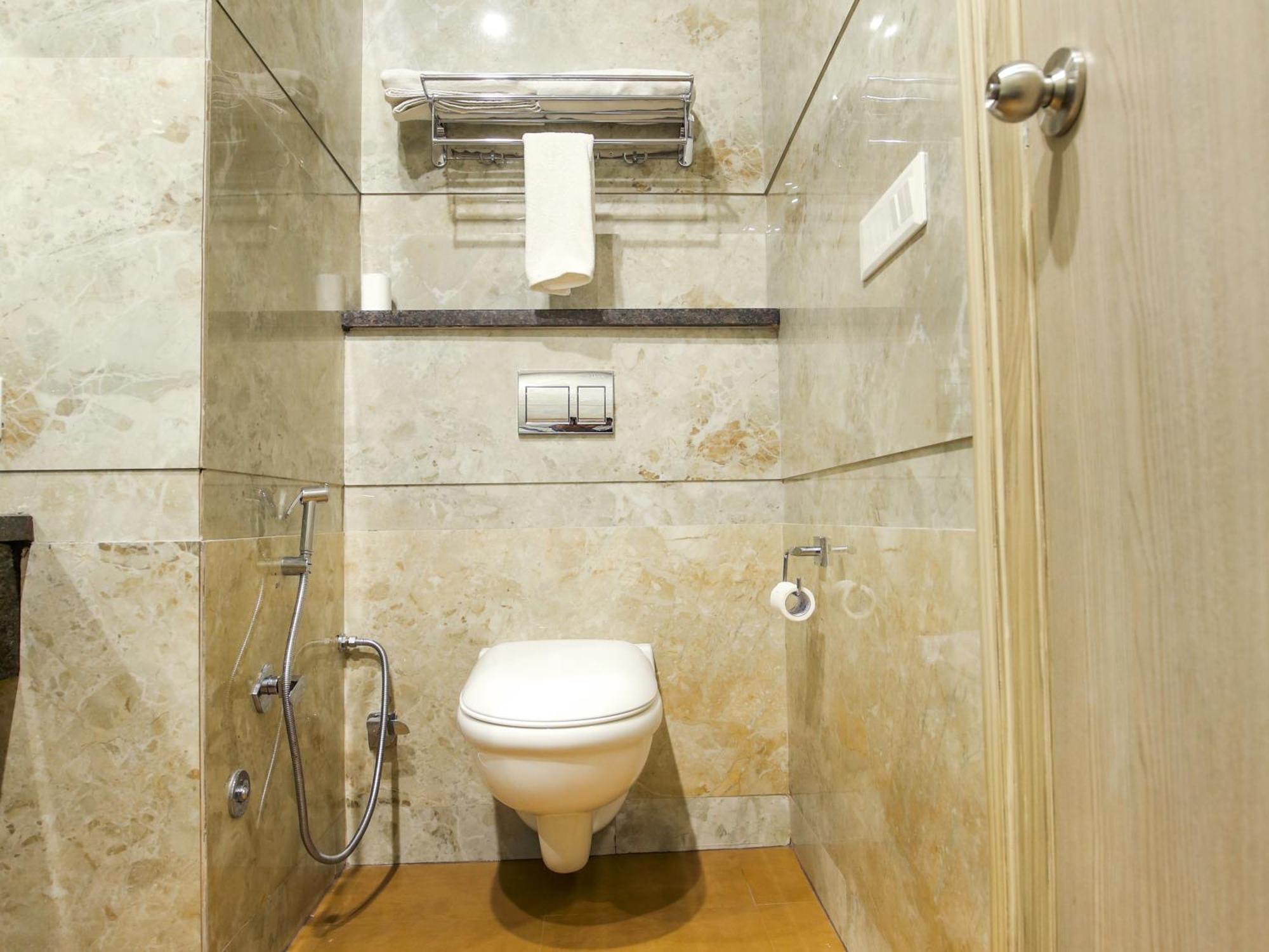 אמריצר Hotel Golden Stay מראה חיצוני תמונה