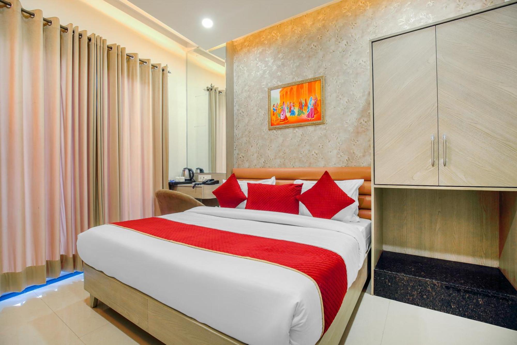 אמריצר Hotel Golden Stay מראה חיצוני תמונה